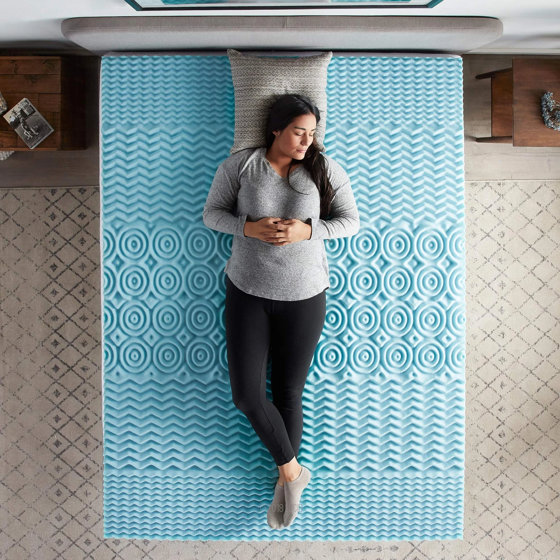 LUCID Nakładka na materac z 5 strefami – 5 cm, żelowa pianka z pamięcią kształtu, oddychająca, Öko-Tex, 160 x 200 cm, kolor niebieski