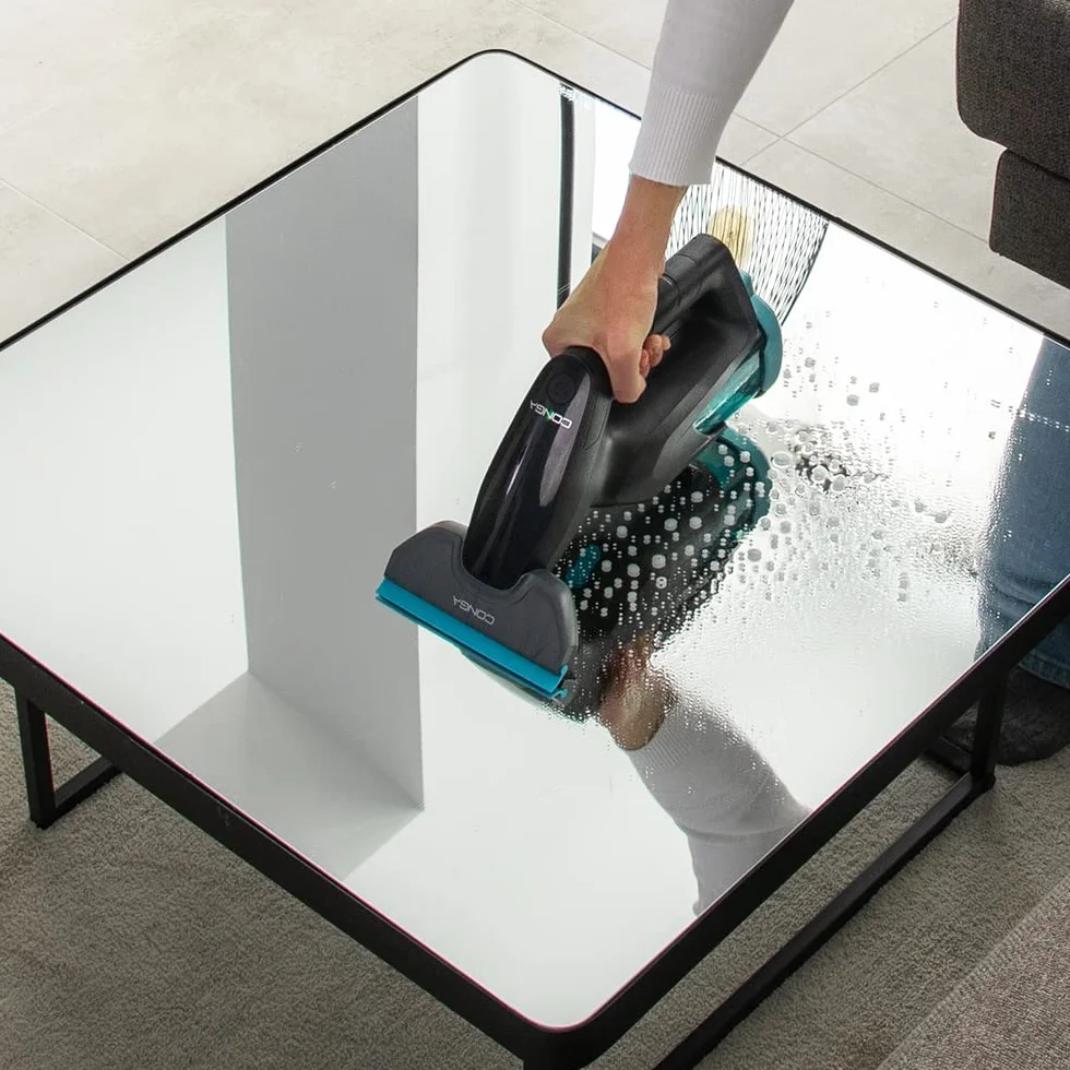 Cecotec Robot do mycia okien Conga Popstar Glass Titanium z funkcją 3 w 1: Zrasza, czyści i suszy. Bateria 3.7V, która pozwala czyścić do 100m2 zapewniając autonomię do 40 minut.